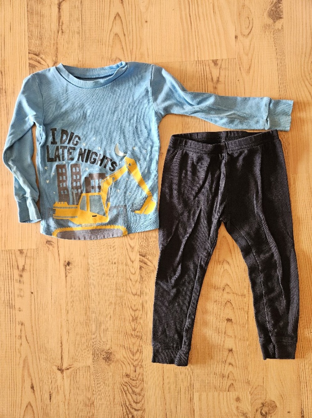 Lot Of Toddler Boy Clothing - Picture 4 of 7